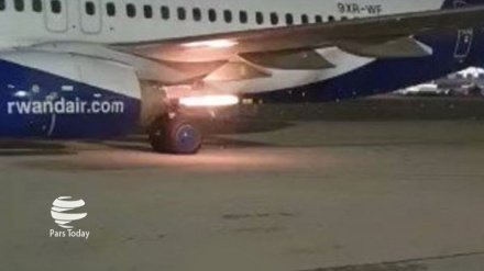 Ukrayna'nın bir uçağı Tel Aviv'de ateş aldı 