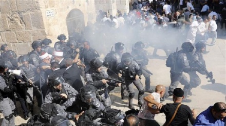 Wapalestina kadhaa wajeruhiwa baada ya askari wa Israel kuuhujumu Msikiti wa Al Aqsa