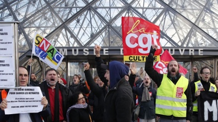 Workers shut down the Louvre. The French labor strike is here to stay