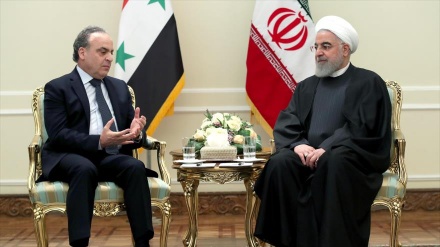 Rohani llama a expulsar a los invasores estadounidenses de región