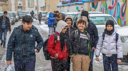 Salju Lebat, Sebagian Sekolah di Ardabil Diliburkan (2)