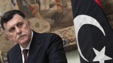 Libia: Sarraj attacca base aerea Haftar