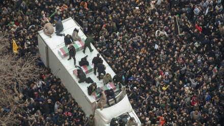 視点；イラン軍司令官らの盛大な葬儀、世界的なメッセージを伴う告別