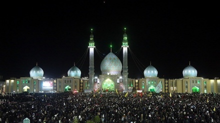 Tasyi' Jenazah Komandan al-Quds IRGC di Qom (3)