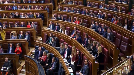 España: gritos e insultos en el debate de investidura de Sánchez+Video