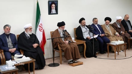  رهبر معظم انقلاب: ایستادگی ملت ایران آمریکا را عصبانی کرده و برای دنیا جذاب است