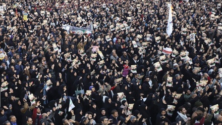 Машҳад шаҳрининг миллионлаб халқи шаҳид Қосим Сулаймоний билан видолашиш кенг ҳузур топишди(видео) 