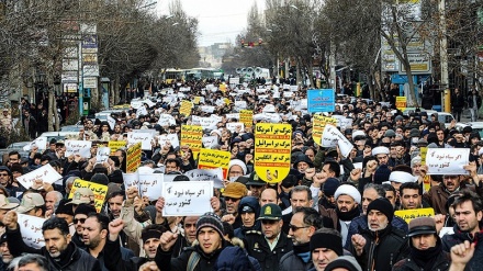 Iranianët manifestojnë në mbështetje të qeverisë