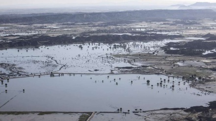 Fotos+Video: Cuerpo de Guardianes ayuda a afectados por inundaciones en Sistán y Beluchistán