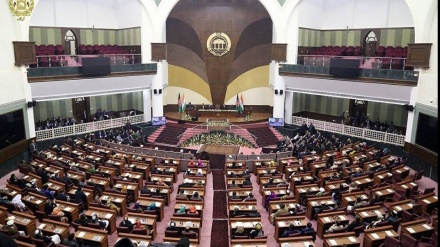 د امريکې او طالب ډلې په موافقې د افغانستان د مشرانو جرګې نيوکه
