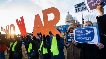 Эътироз ба эронситезии Трамп дар ҳошияи иҷлоси Давос

