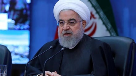 Rais Rouhani: Umoja wa Wairani umewezesha kushinda njama za Marekani
