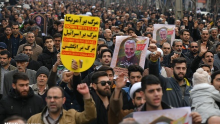 Бутун Эрон халқи АҚШ жиноятларидан нафратланиб, генерал Сулаймонини террор этилганини қоралашмоқда 