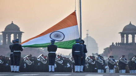 भारत में इकहत्तरवां गणतंत्र दिवस, ब्राज़ील के राष्ट्रपति चीफ़ गेस्ट, असम में 5 धमाके 