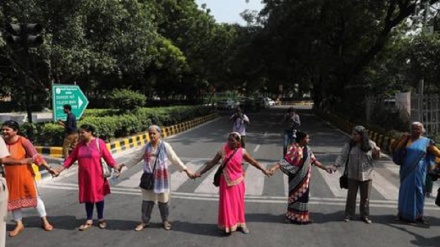 India: in 50 milioni fanno catena umana