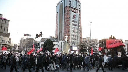 Unjuk Rasa di Depan Kedubes Inggris di Tehran