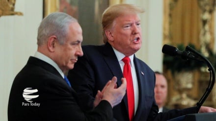 वीडियो रिपोर्टः  क्या आप जानते हैं कि, जब व्हाइट हाउस में इस डील का एलान हो रहा था तो उस समय किस-किस अरब देश के प्रतिनिधि उस हॉल में बैठे तालियां बजा रहे थे?