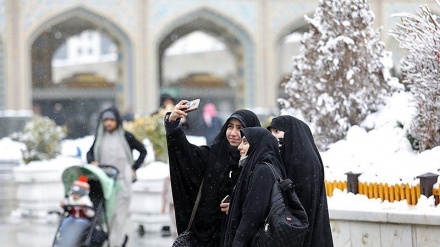 Salju Mengguyur Kota Mashhad (2)