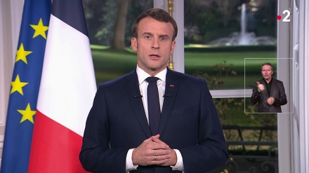 Macron'a istifa çağrısı