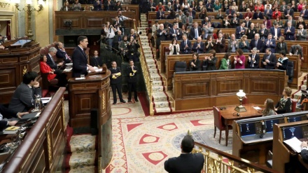 Sánchez inicia el debate de investidura en el Parlamento español 