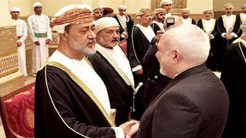 دیدار وزیر امورخارجه ایران با پادشاه جدید عمان