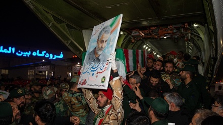 Mwili mtoharifu wa Shahidi Luteni Jenerali Qassem Soleimani wawasili Iran ya Kiislamu