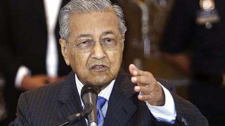 マレーシア首相が「世紀の取引｣を非難