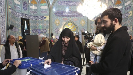 Suasana Meriah Pemilu Parlemen Iran (1)