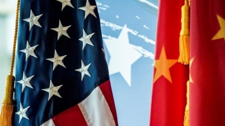 中国警告其公民就前往美国