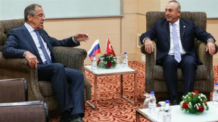 שרי החוץ של רוסיה וטורקיה: היחסים ההדדיים טובים