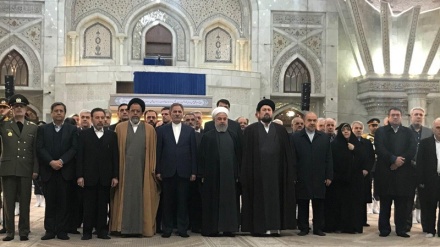 Presidenti dhe anëtarët e kabinetit qeveritar rilidhin besën me aspiratat dhe parimet e Imam Khomeinit (ra)