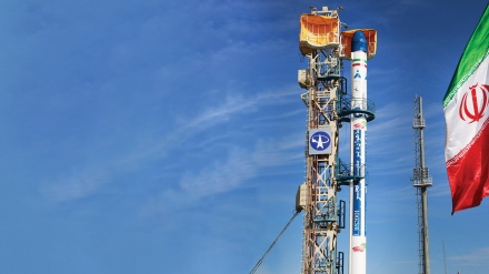 視点、イラン宇宙技術国有化記念日