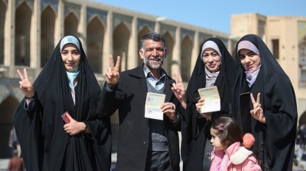 伊朗人民参与第11届议会选举（图集）