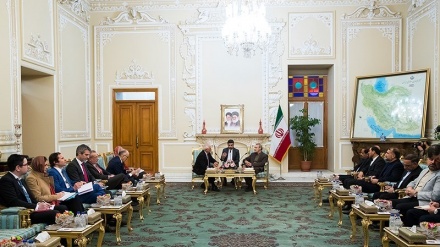 Pertemuan Larijani dengan Borrell di Tehran 