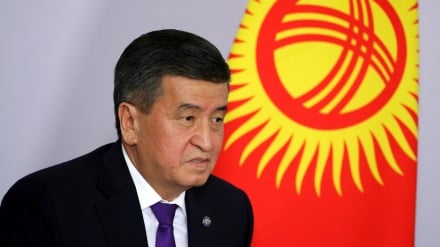 Kirghizistan: presidente solleva premier dal suo incarico