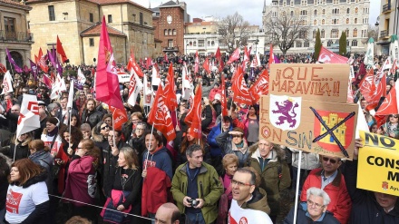 Más de 55.000 leoneses toman las calles para exigir un plan industrial para la provincia