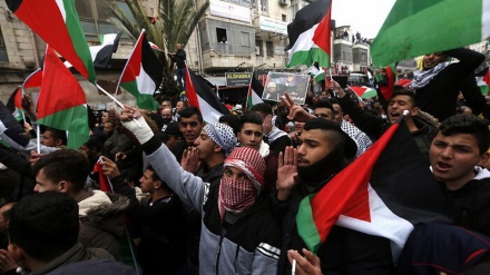 Palestinos marchan contra acuerdo del siglo y en apoyo a Abás+Video