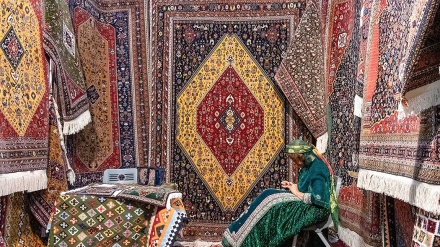 Pameran Karpet Buatan Tangan Fars ke-16