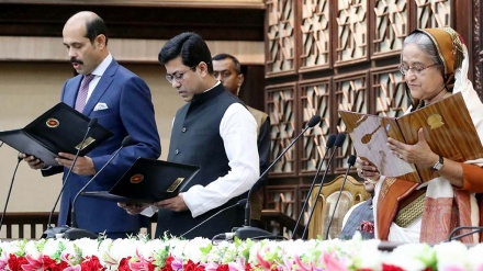 মশা যেন ভোট খেয়ে না ফেলে: ঢাকার মেয়রদের প্রতি শেখ হাসিনা