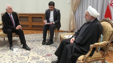 イラン大統領、「核合意内の責務縮小は同合意の枠組み内でのもの」