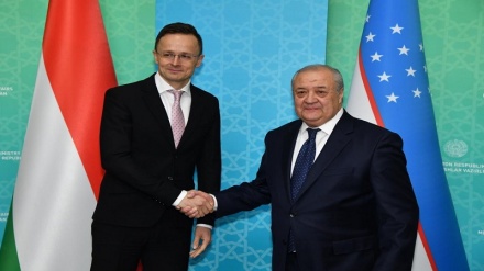 Абдулазиз Комилов ِِِВенгрия ТИВ раҳбари Петер Сийяртони қабул қилди 