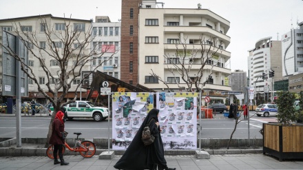 Iran: campagna elettorale a Teheran (IMMAGINI)
