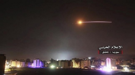 Zionist entity uses civilian flight as shield to raid Damascus 