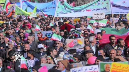 TV Israel: Lautan Rakyat Iran Rayakan Kemenangan Revolusi