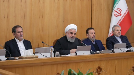 鲁哈尼：伊朗人民的抵抗和团结是挫败美国阴谋的原因