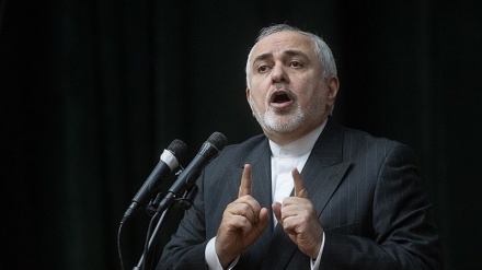 イラン外相、「世紀の取引｣案は実現しない」