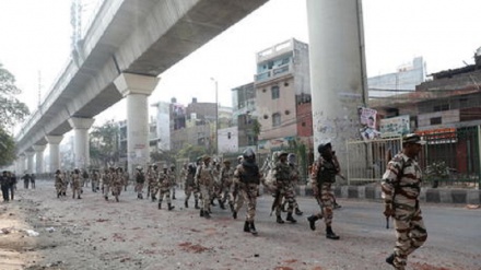 दिल्ली के पूर्वोत्तरी क्षेत्रों में हिंसा जारी, 13 हताहत, 186 घायल