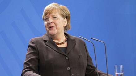 Germania: Merkel resta fino a fine anno