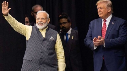 美国总统特朗普与印度签署军事采购协议