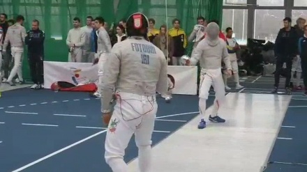 ポーランドのフェンシング世界選手権で、イランが日本に勝利（動画）